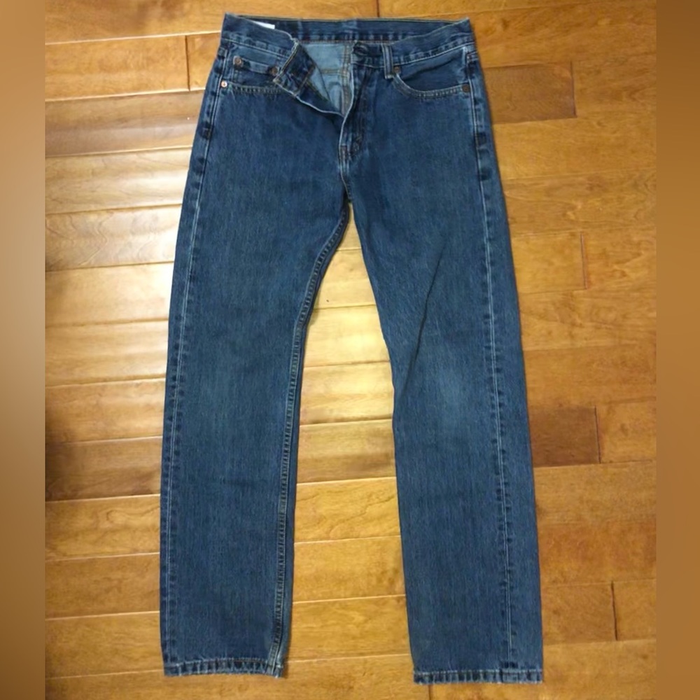 Levi jeans size 30/32